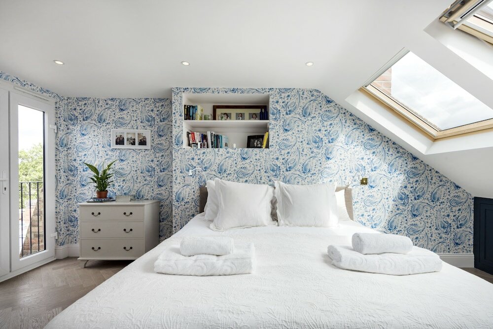 Фото Spectacular Shepherds Bush Home Close to Westfield