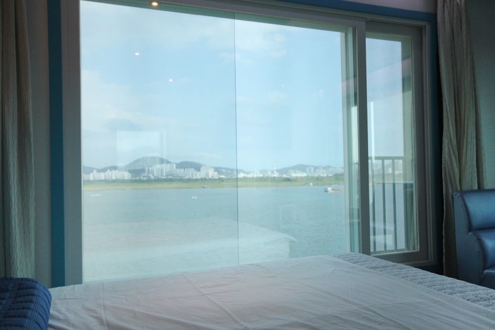 Фото Busan Myeongji W