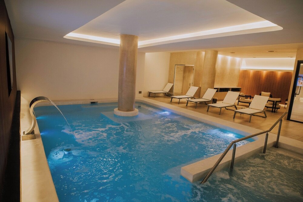 Фото Dos Reyes Hotel