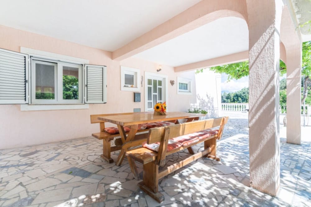 Фото Barbara - Steps From the Beach - A1