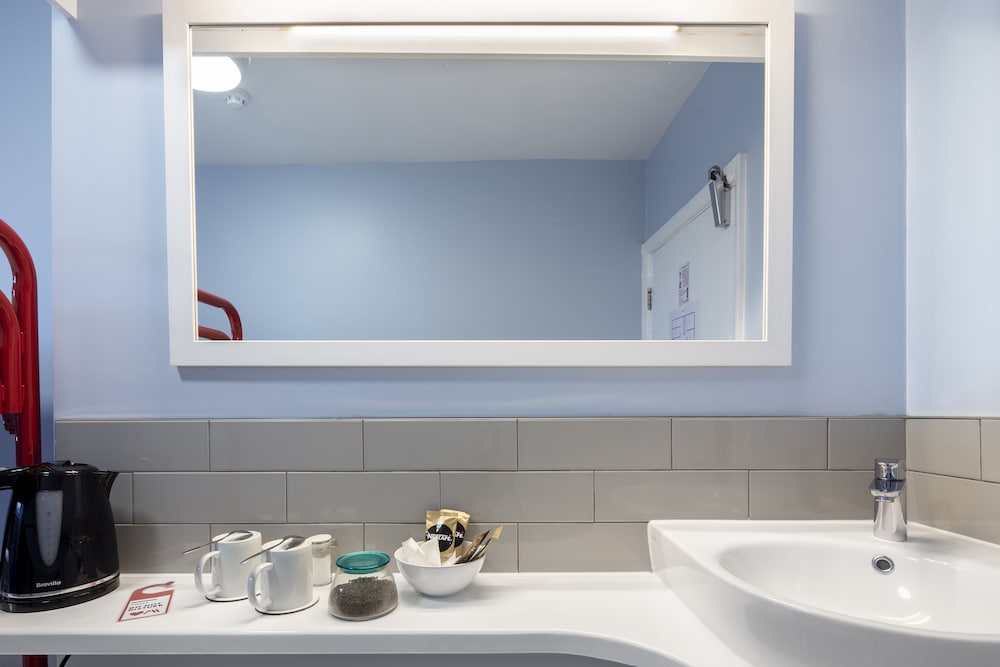 Фото Astor Museum Inn Hostel