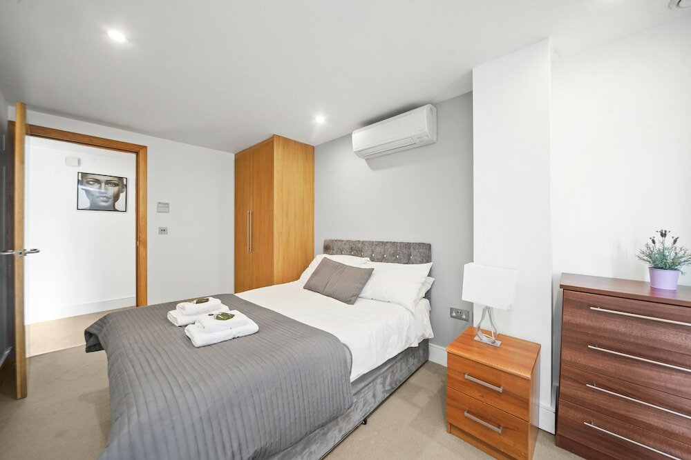 Фото Modern Apartments in Bayswater Central London WiFi & Aircon - by City Stay London