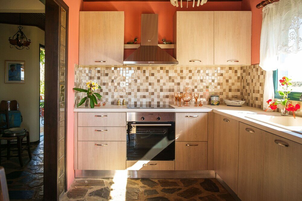 Фото Gorgeous Stone Cottage by the sea