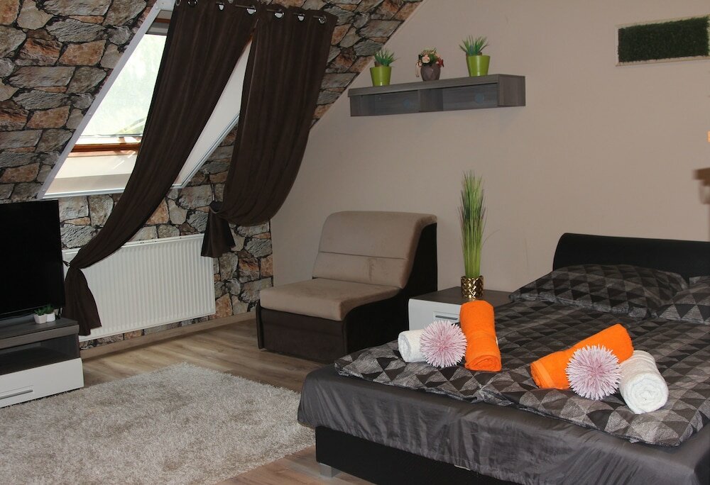 Фото Gold Downtown Apartman