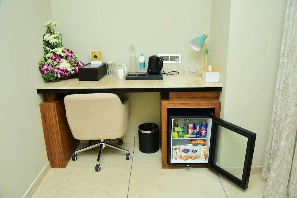 Фото Lazdana Hotel Bangalore