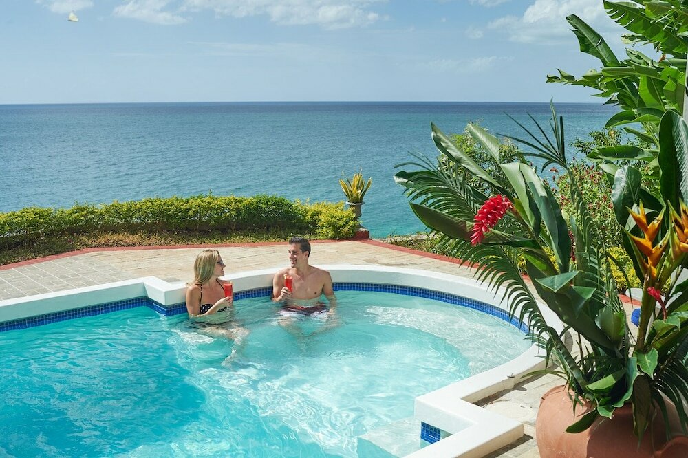 Фото Bluefields Bay Villas