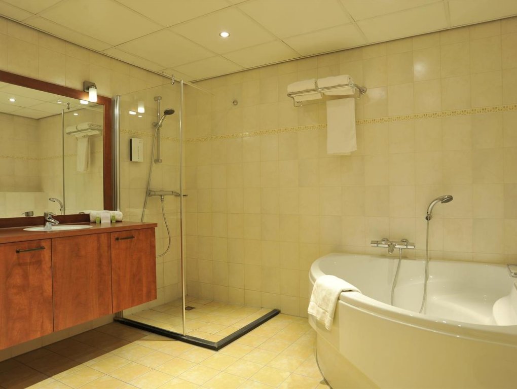 Фото Golden Tulip Leiden Centre