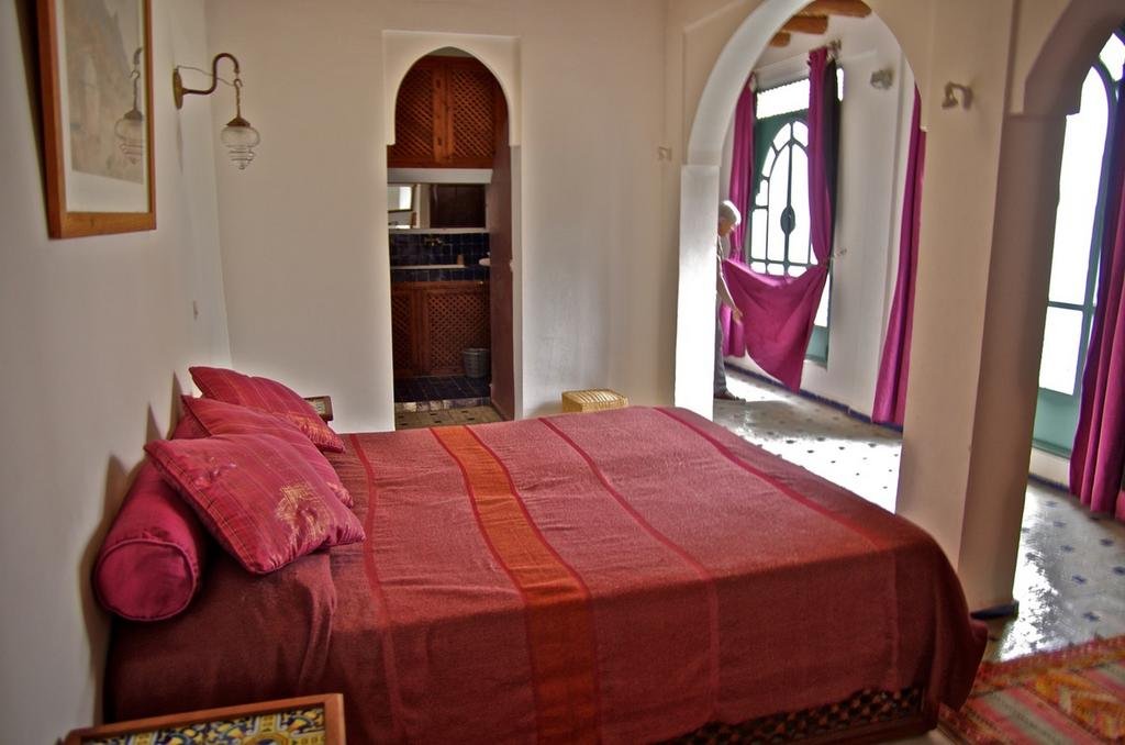 Фото Riad Hadika Maria