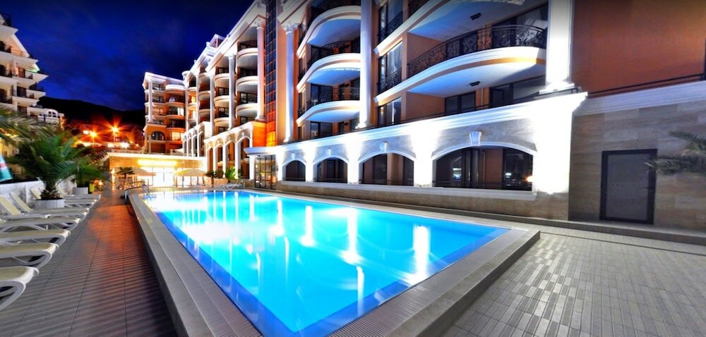 Фото отеля 2