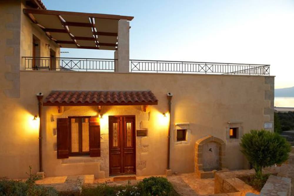 Фото Villa Patriko Lux villa with pool next to Balos