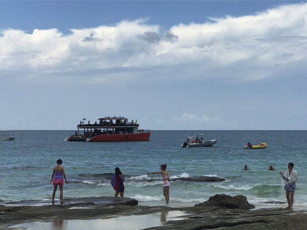 Фото Side Walk Boutique Hotel