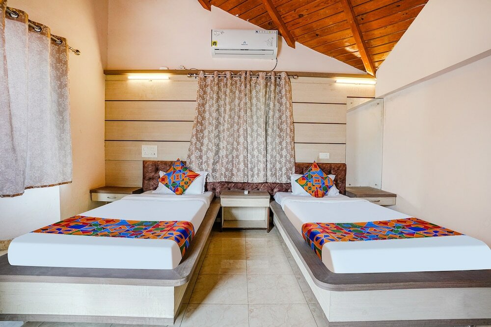 Фото Fabhotel Hi Way Resort