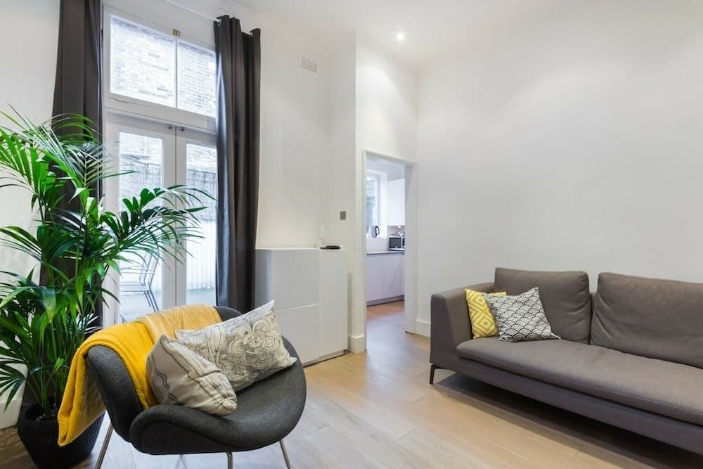 Фото Modern stylish and luxurious 1 bed flat