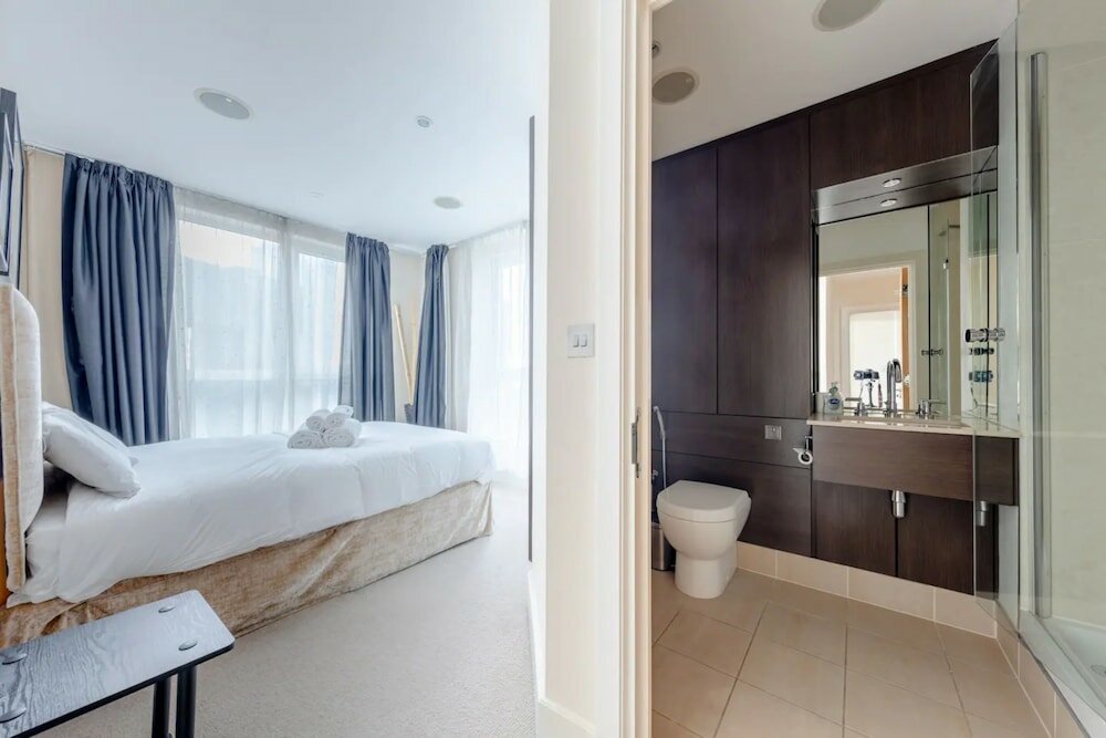 Фото Gorgeous 3 Bedroom Flat in Vauxhall With City Views