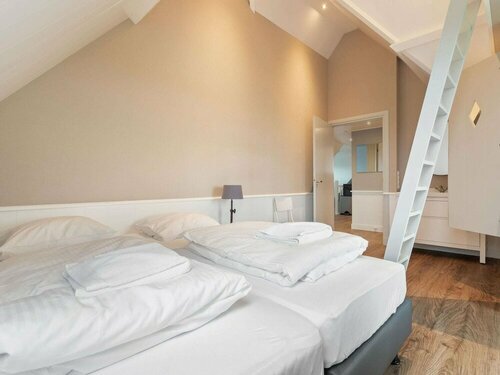 Гостиница Holiday Home for 10 People in the Middle of the Beemster