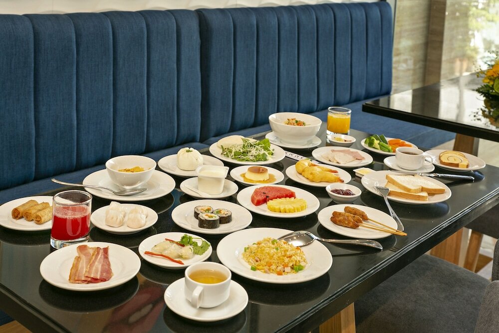 Фото Sun River Hotel & Apartment