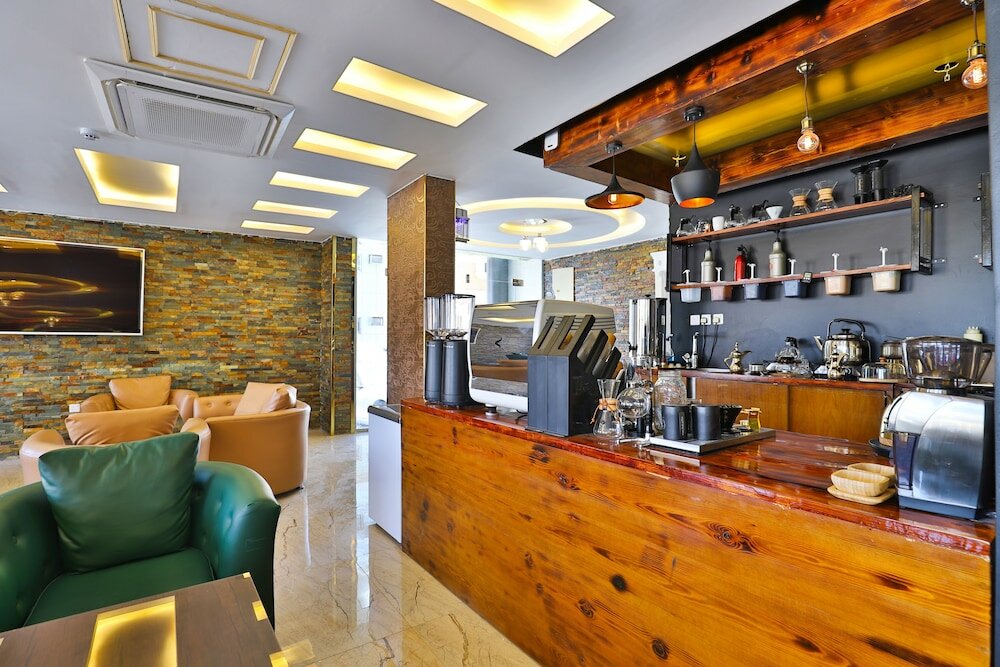 Фото Esfrine Hotel