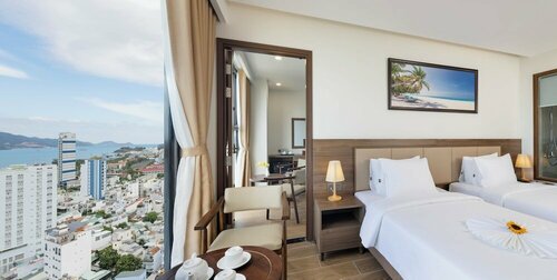 Гостиница Miracle Luxury Hotel в Нячанге