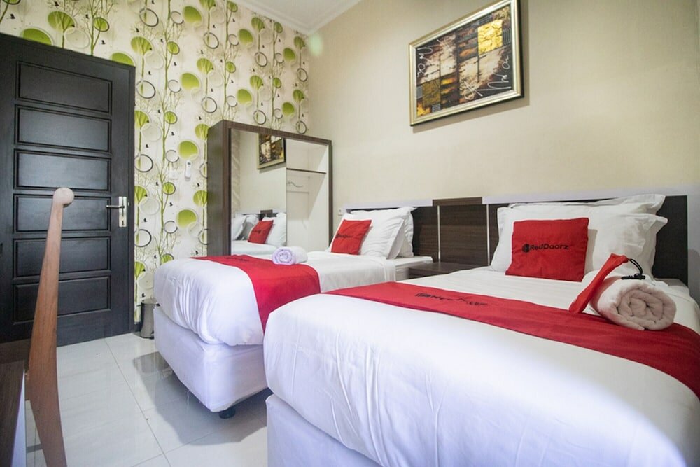 Фото RedDoorz Syariah @ Hotel 91 Jember