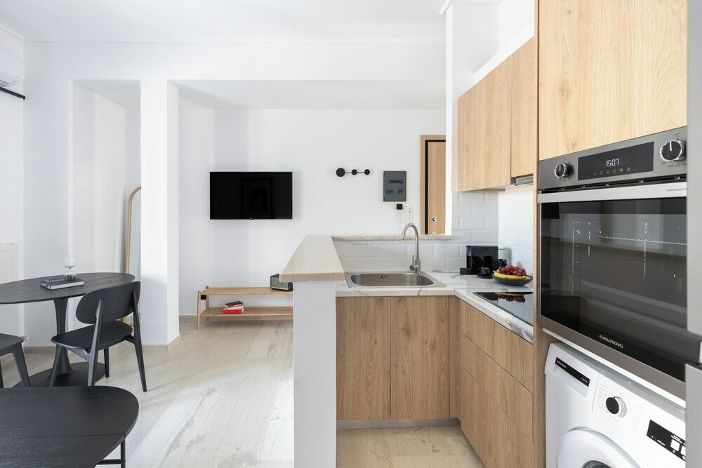 Фото Elliot Neapoli