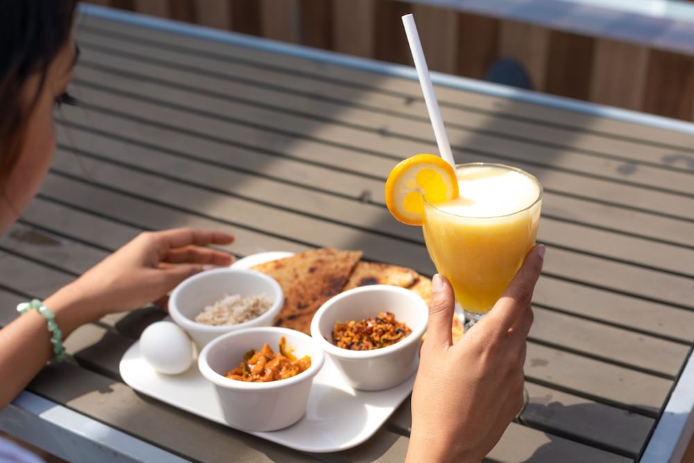 Фото Отель White Beach Holiday