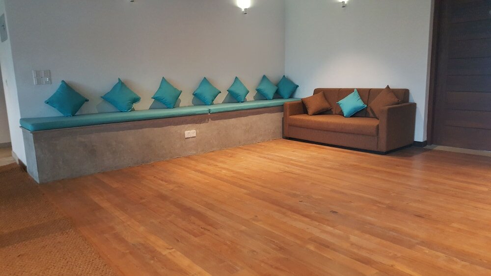 Фото R Degrees - Ambalangoda