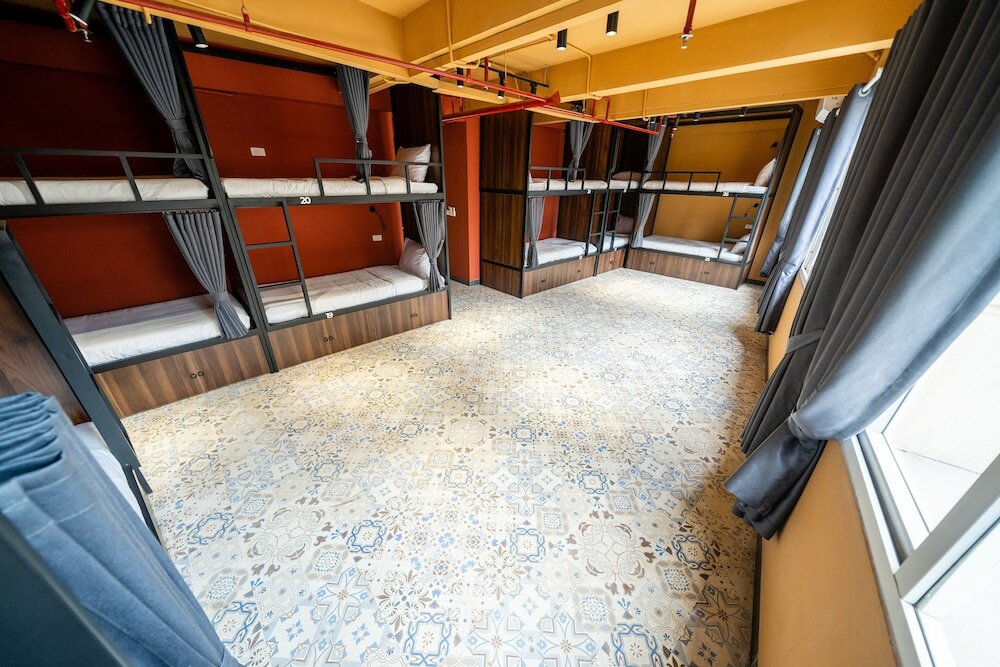 Фото Mad Monkey Hanoi - Hostel