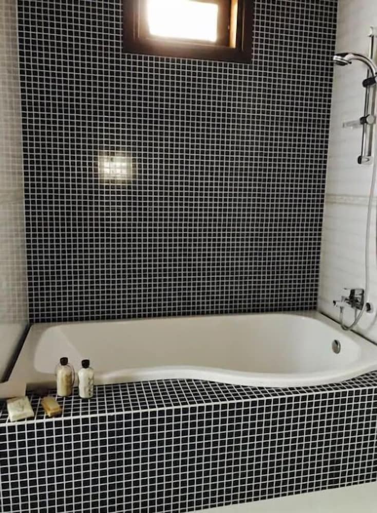 Фото Endhaa Happiest Place on Earth