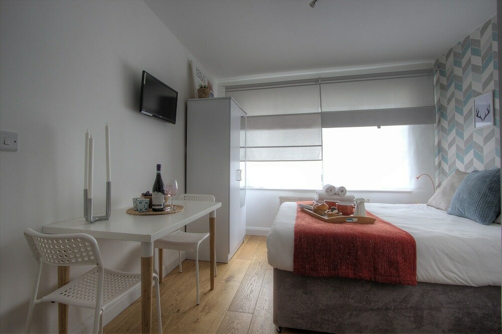 Фото R1 Medium Studio