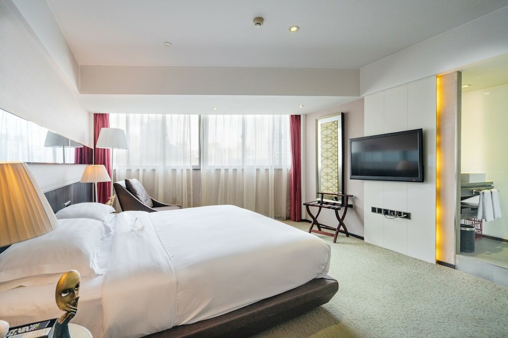 Фото Chongqing Landyatt Park Hotel