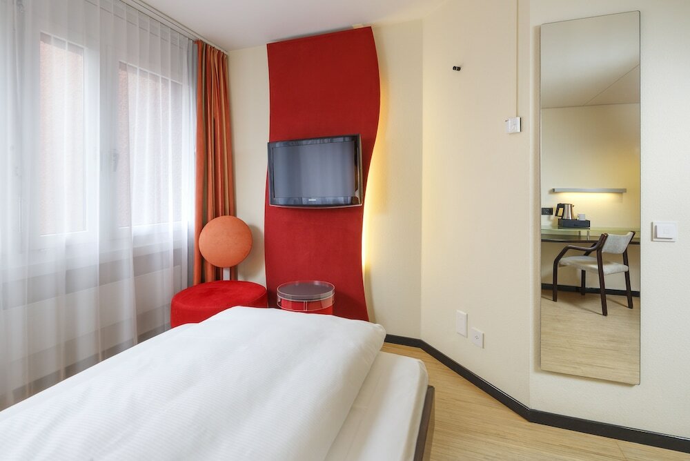 Фото Ramada by Wyndham Baden Hotel du Parc