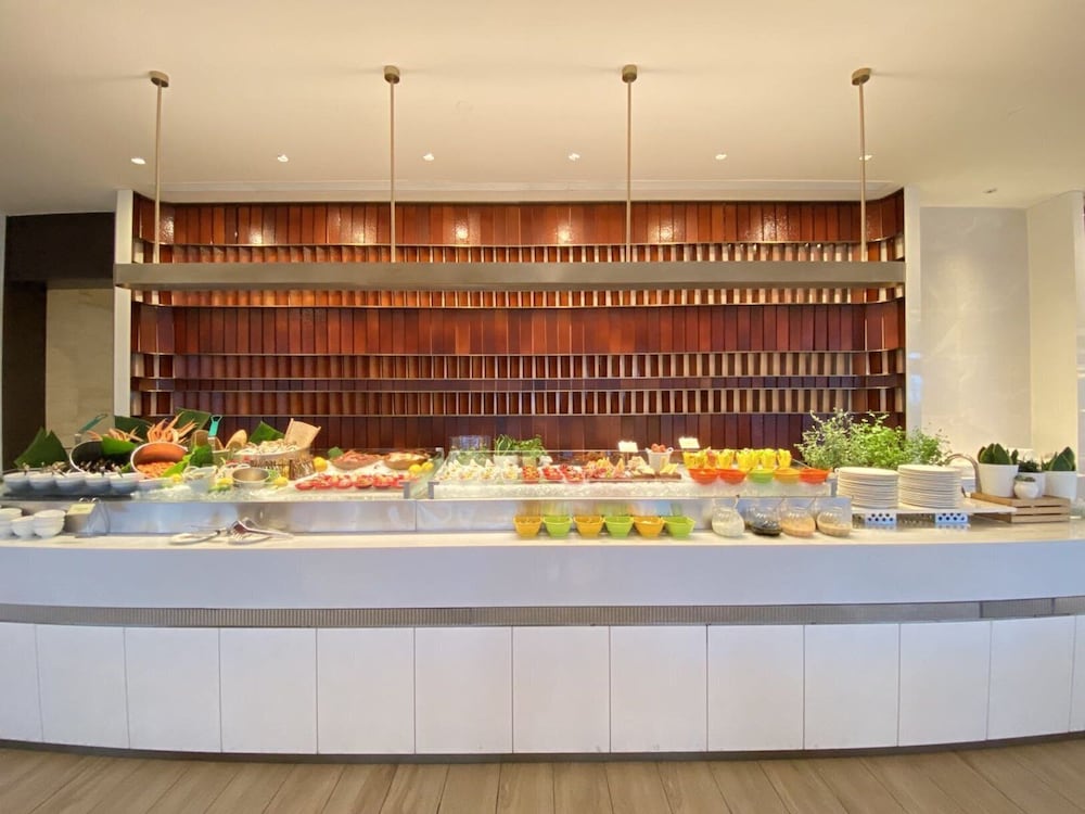 Фото Hualuxe Shanghai Twelve at Hengshan