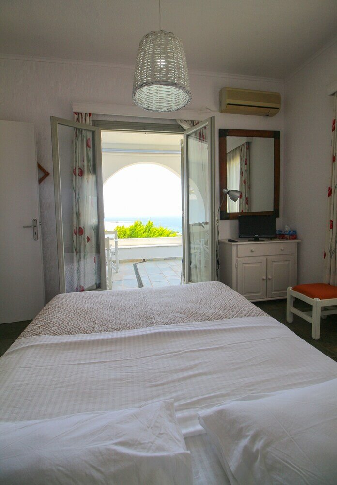 Фото Home with View of Agios Ioannis in Tinos