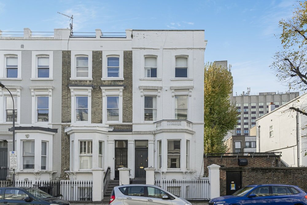 Фото Altido Charming 1 Bed Flat, Sleeps 4