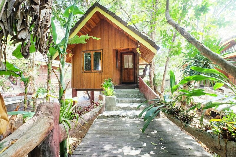 Гостиница Oyo 604 Ruen Mai Horm Resort