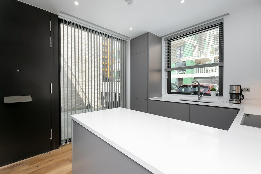 Фото Modern Townhouse Near 02 Arena & Excel