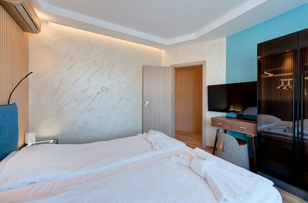 Фото Marty's Beachfront Smart Homes