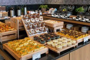 Гостиница Hplus Vision Executive