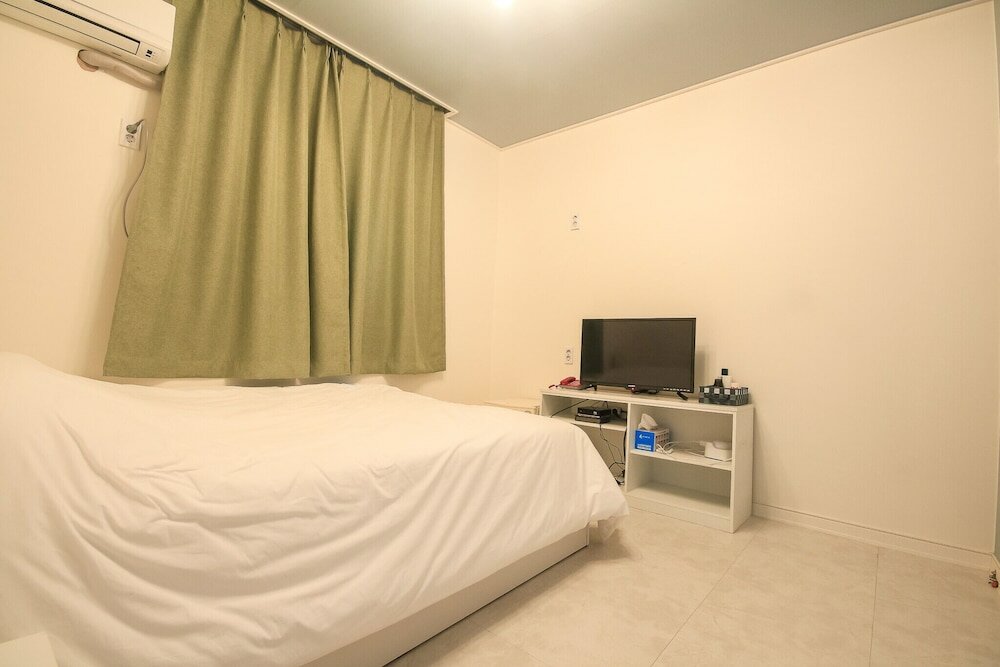 Фото Yeosu Party Motel and Guest House