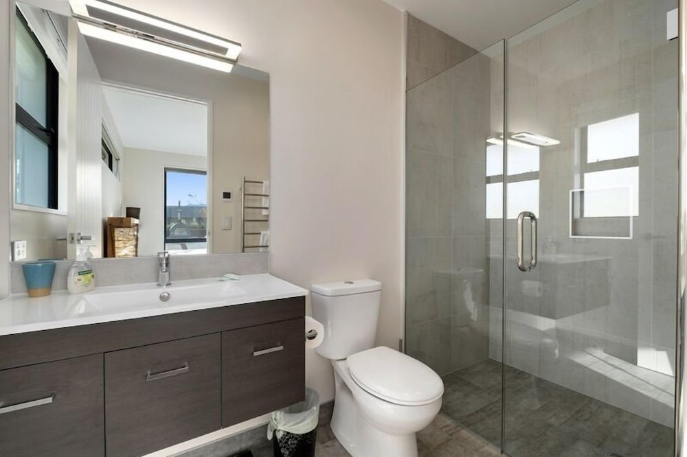 Фото Sapphire Spring Rise