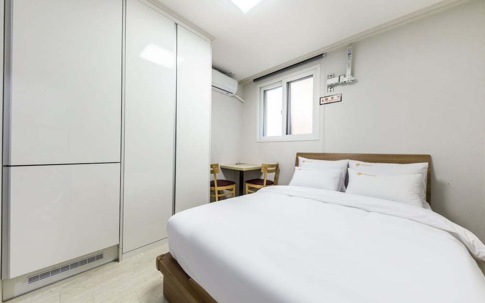 Фото Guro JS Hotel