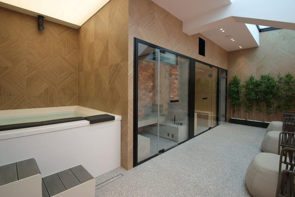 Фото The Crown Boutique Hotel & SPA