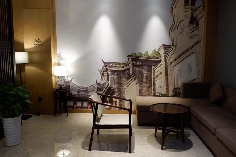 Фото Atour Hotel Dufu's Thatched Cottage Chengdu