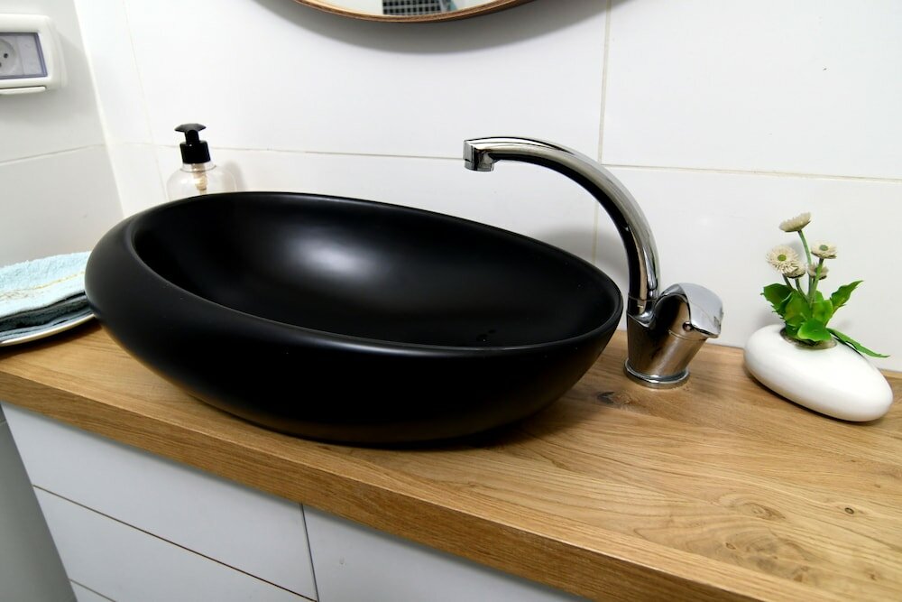 Фото Stunning guest suite in stunning village