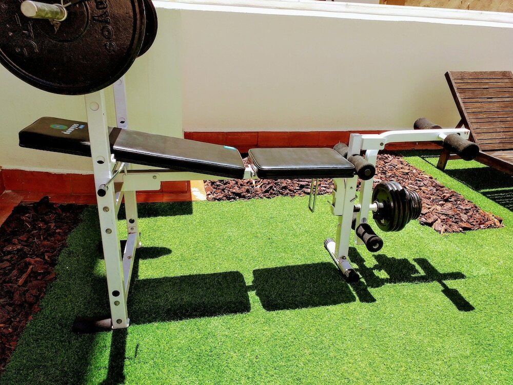 Фото Large Apartment with large and sunny Terrace - Garden & Outdoor Gym, Alicante Center