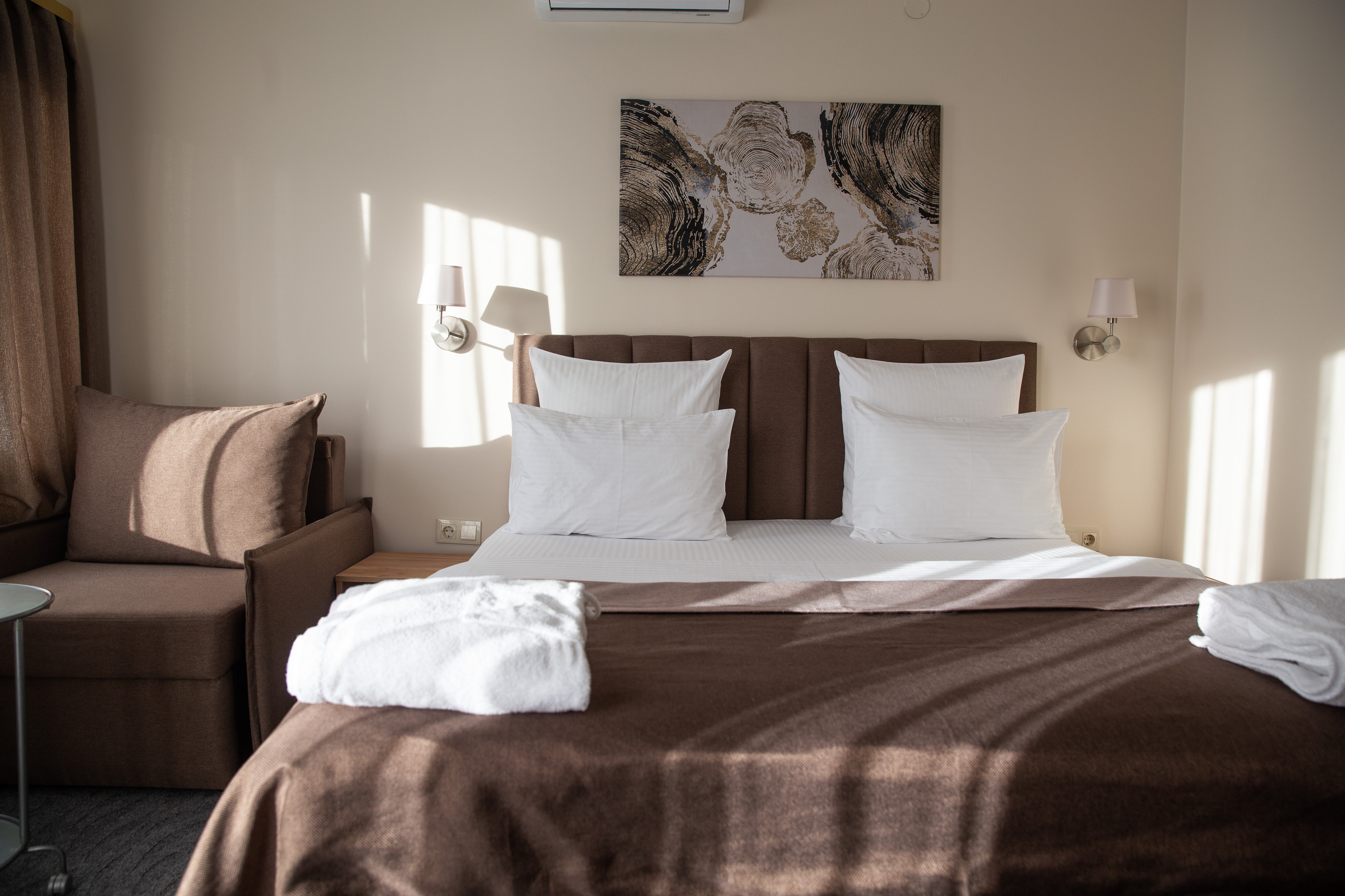 Фото отеля 2