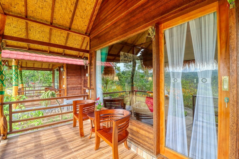 Фото Ayu Hill Bungalow