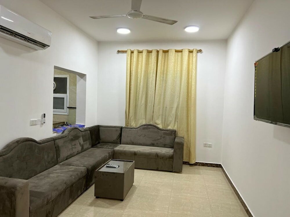 Фото Al Homur Building