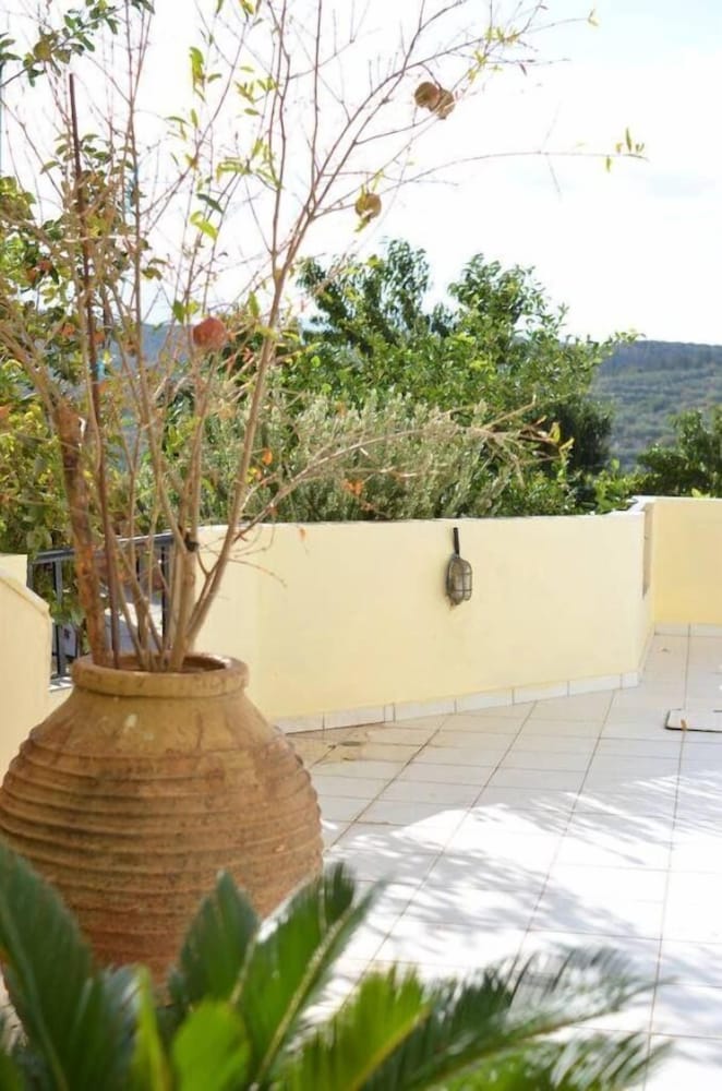 Фото Kaloudis Apartments