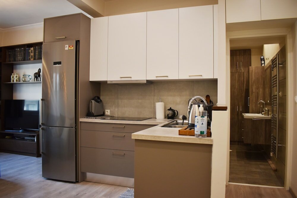 Фото A Skip Away from the Acropolis Museum